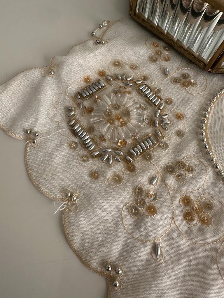 Nakışlı Vintage Kare Örtü - 3