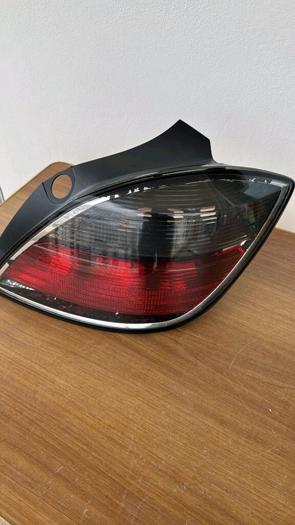 OPEL ASTRA H SAĞ STOP ORJİNAL ÇIKMA HATASIZ KARGO OLUR - 3