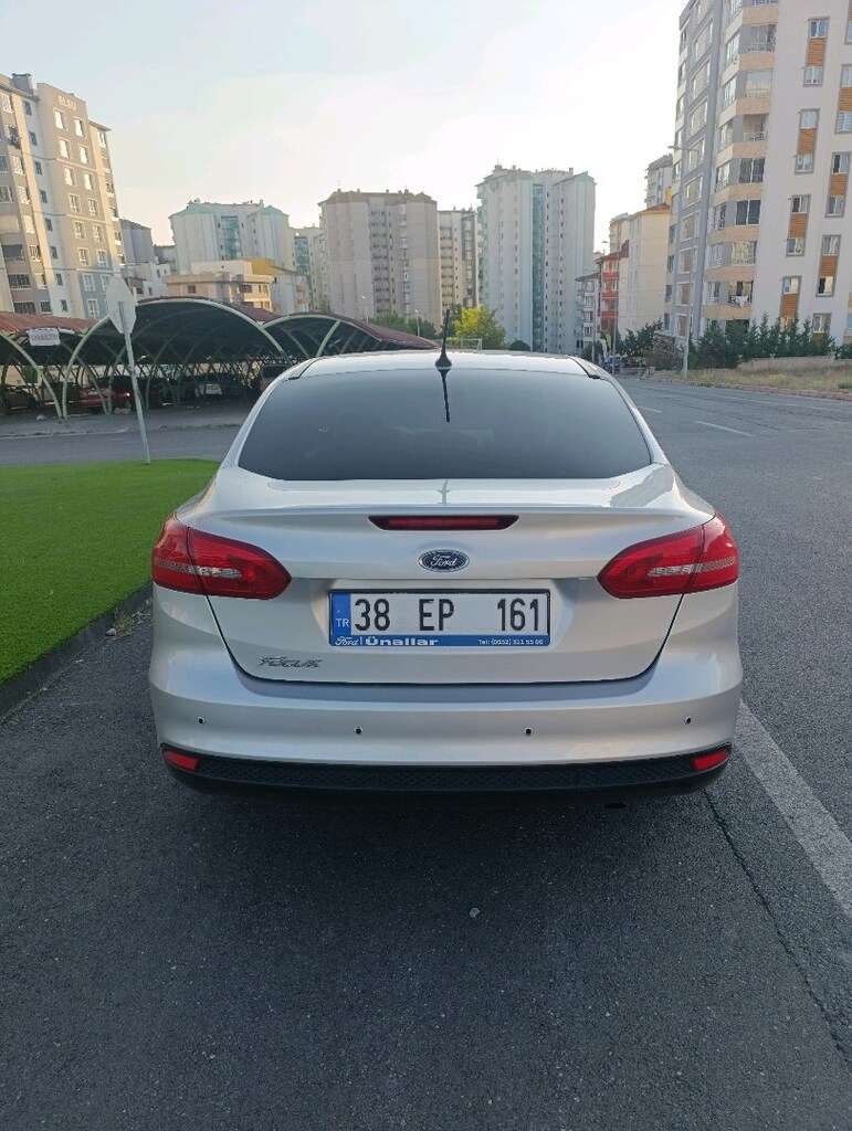 2017 Ford focus - 4