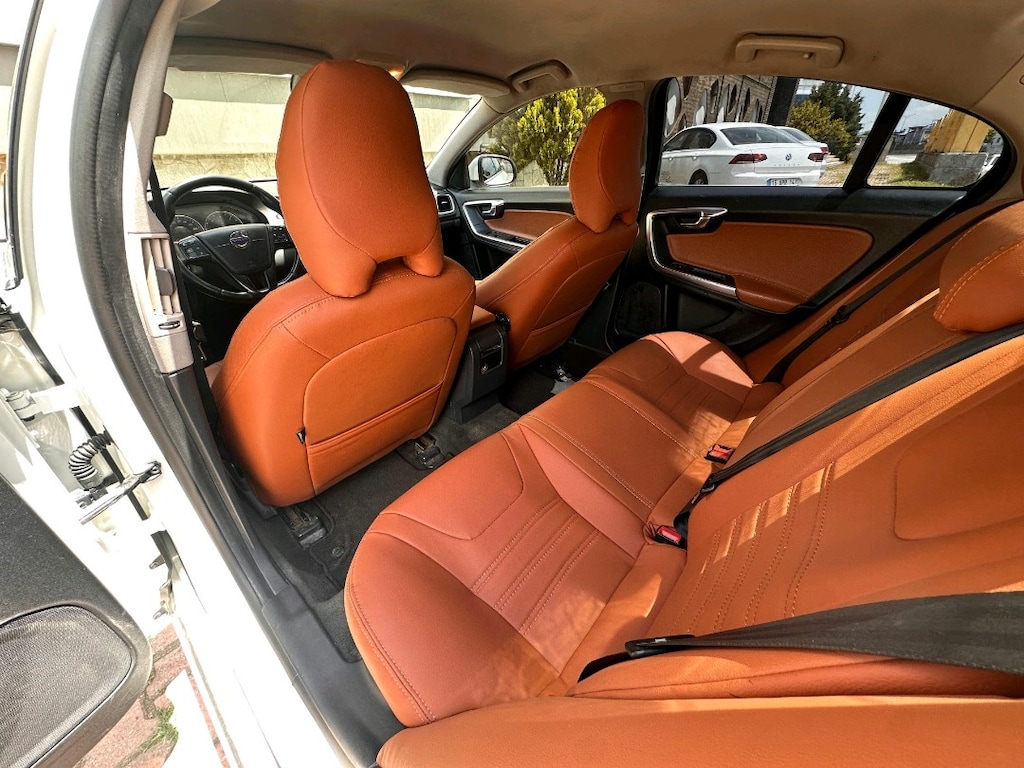 PREMİUM AİLE ARACI VOLVO S60 OTOMATİK DİZEL - 6