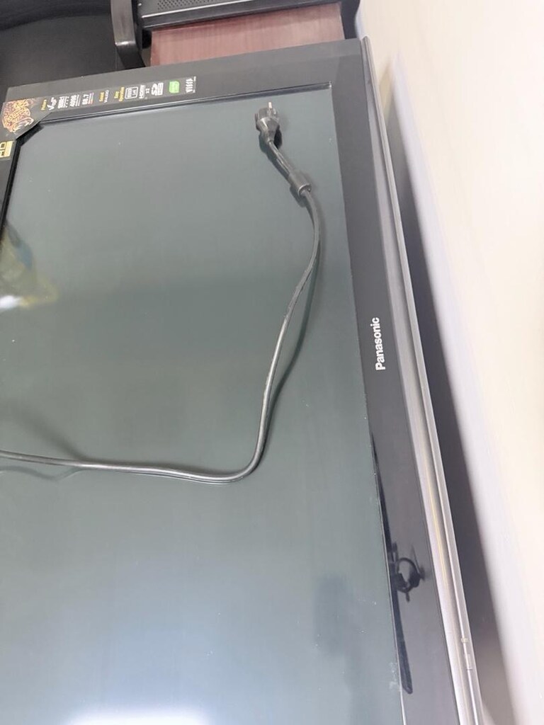 PANASONIC Plasma tv - 3