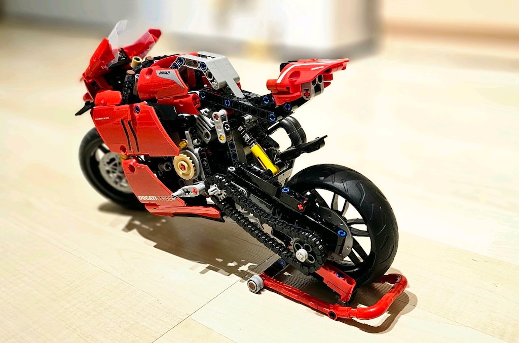 Lego Technic 42107 Duvati Panigale V4 R - 6