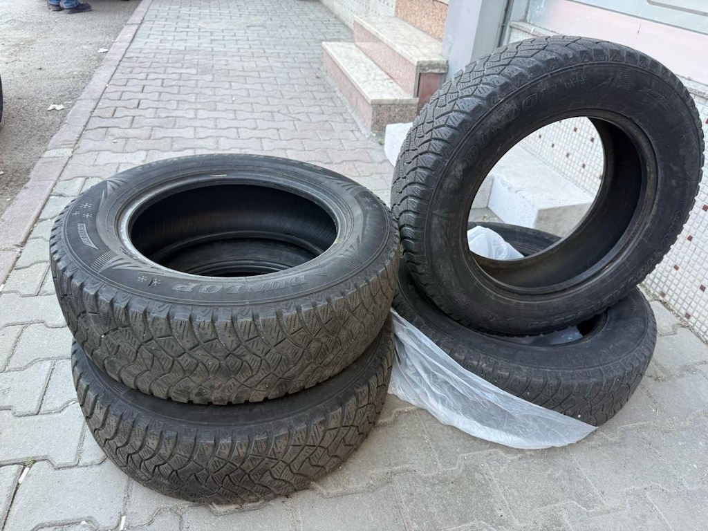 215/65/16 DUNLOP KIŞ LASTİĞİ TEMİZ - 6