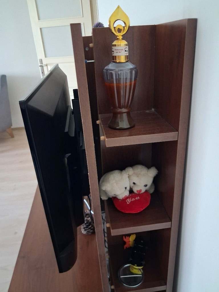 vitrinli temiz konsol ve televızyon ünitesi - 6