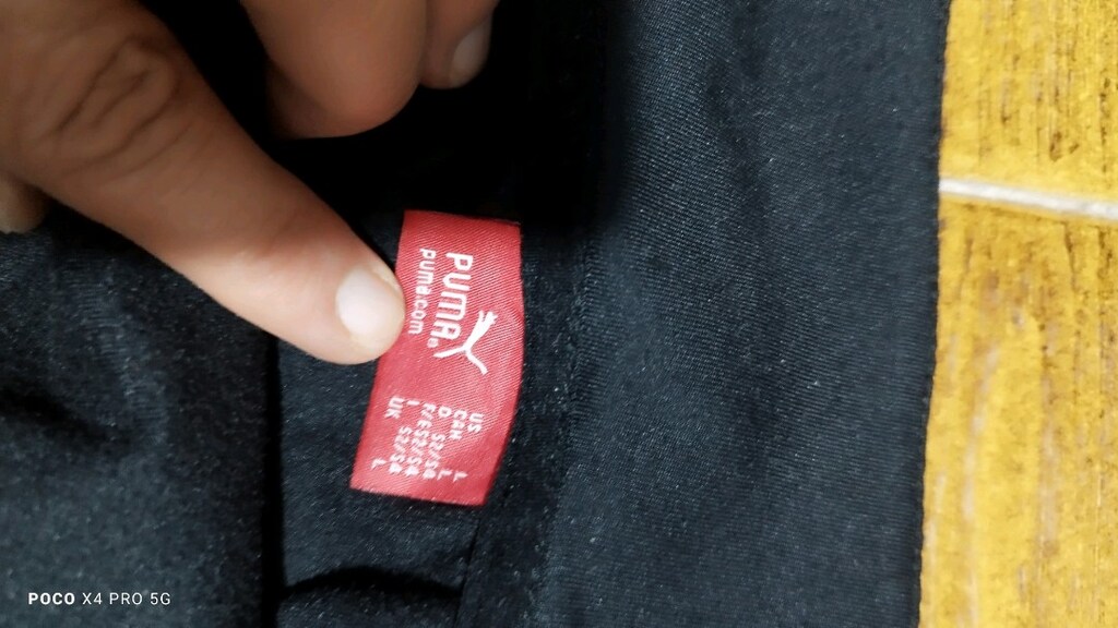 #Puma Likralı mont..Mavisi ve Bu tip ünlü marka çok var. Piyasası 4000 - 12
