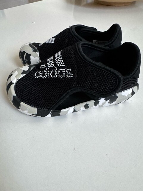adidas sandalet