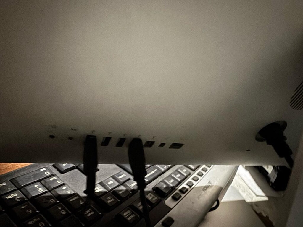 imac i5 21.5” 500 SSD 10 RAM - 6