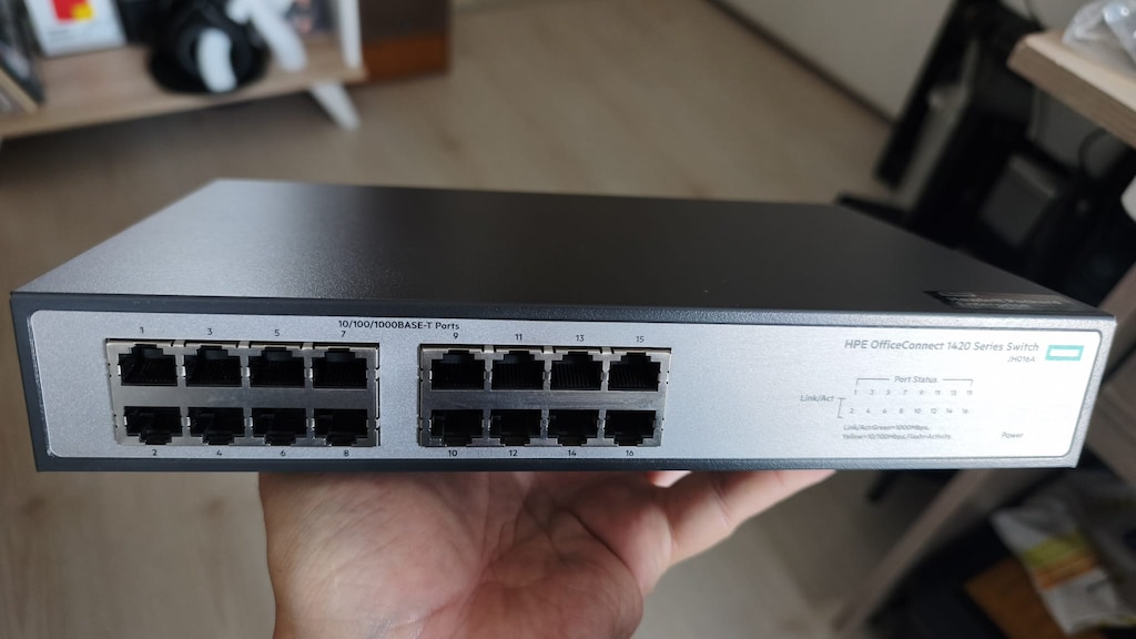 HP Enterprise 16 Port Gigabit Switch - Kusursuz / Ofis Tip