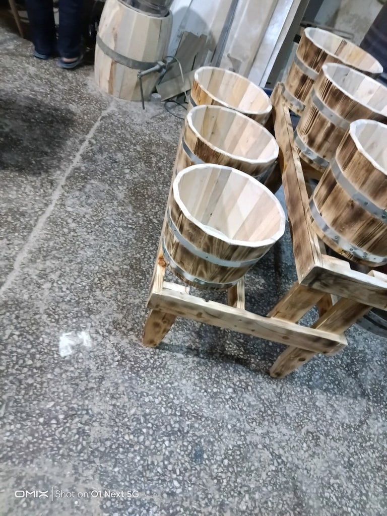 ahşap kova standı - 3