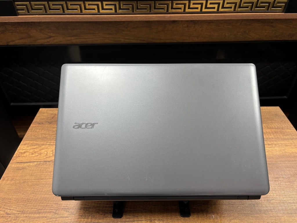 Acer Aspire E1-572G i7 4500U 8GB 120GB SSD + 250GB HDD 15.6" Notebook - 4