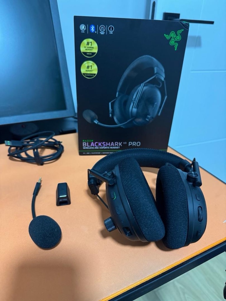 Razer Blackshark V3 Pro Gaming Kulaklık - 2