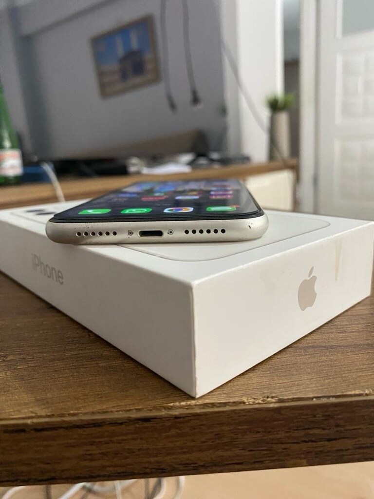 iPhone 11 - 3