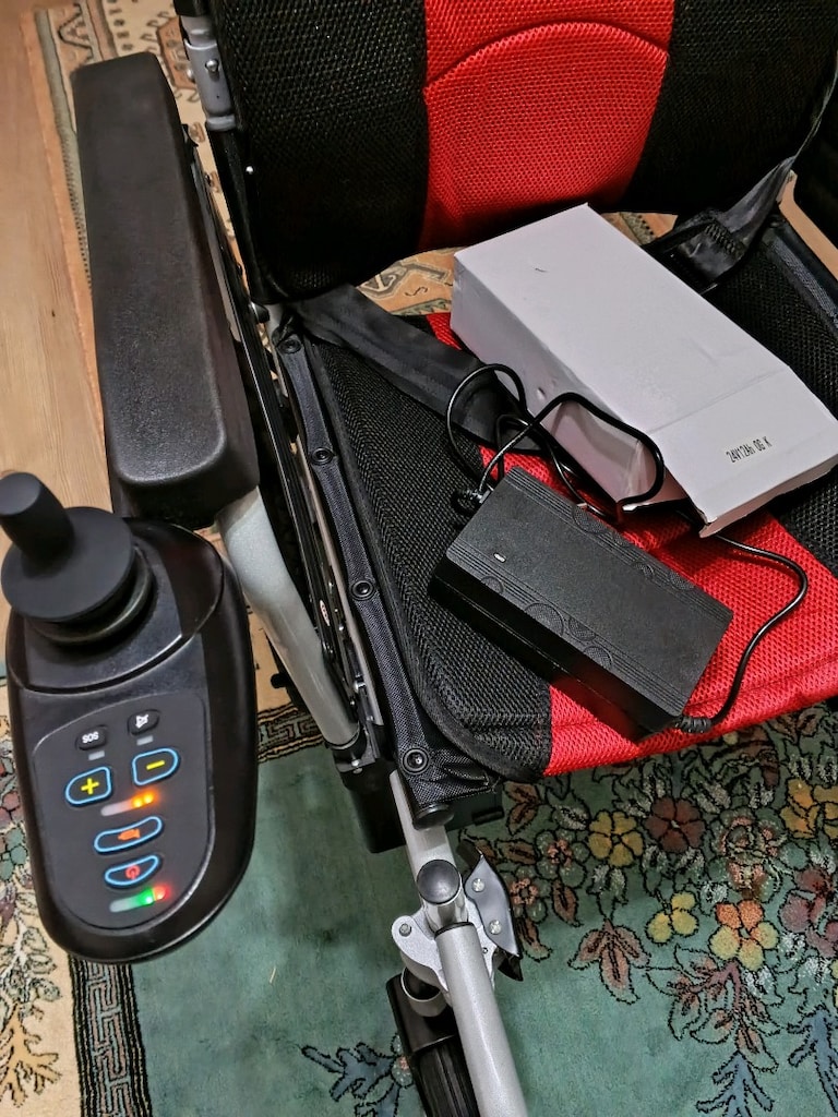 sıfır Engelli elektirikli sandalye kulanılmadı evden dışarı çıkmadı - 6