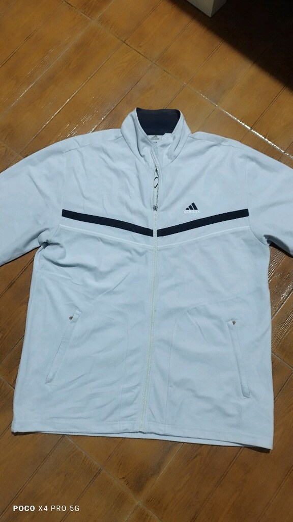 #Adidas likralı spor mont..Yumuşak hoş bir kumaşı var.