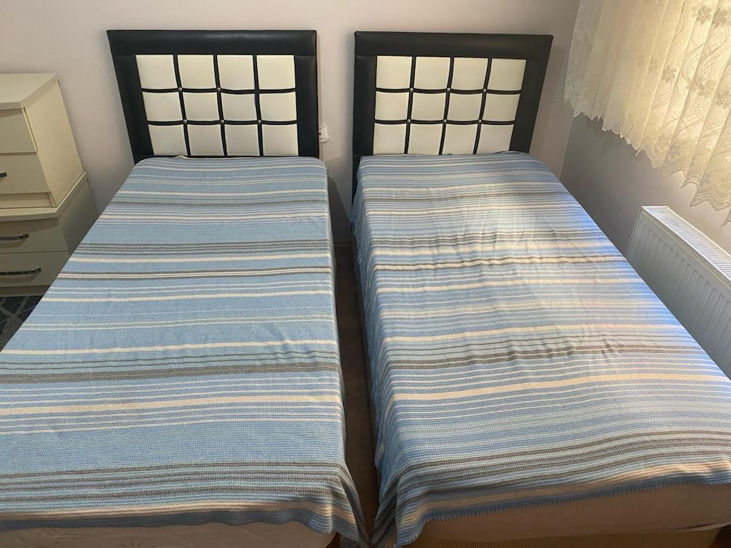 2 Adet 90x190 Tek Kişilik Baza - Temiz Kullanılmış - 3
