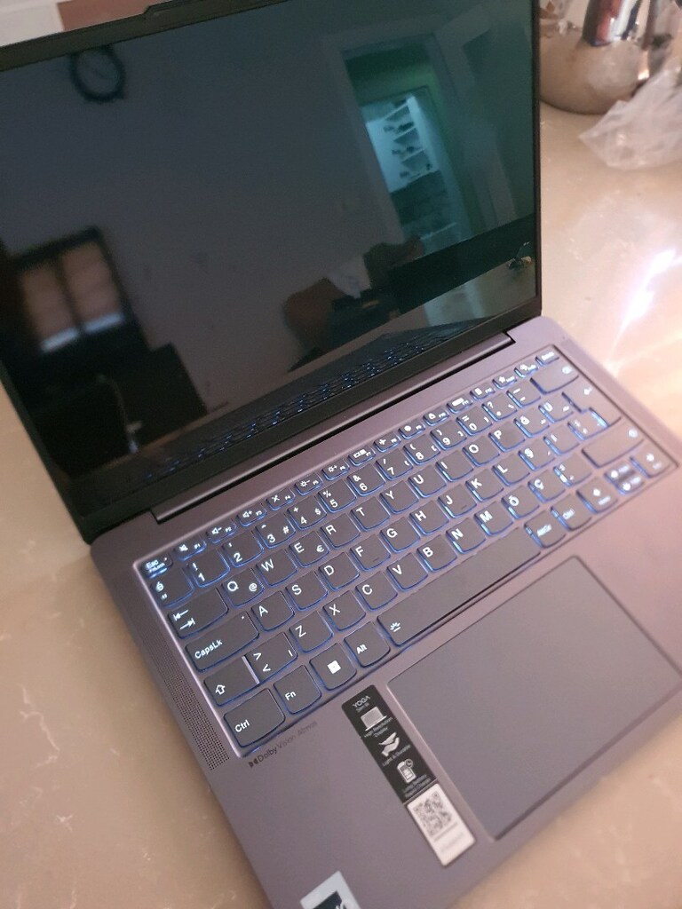Lenovo Yoga Slim 6 14IAP8 dizüstü bilgisayar - 3