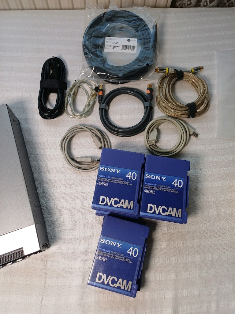 Sony HVR-M15AE Professional NTSC/PAL HDV/DVCAM/DV Kaset Oynatıcı