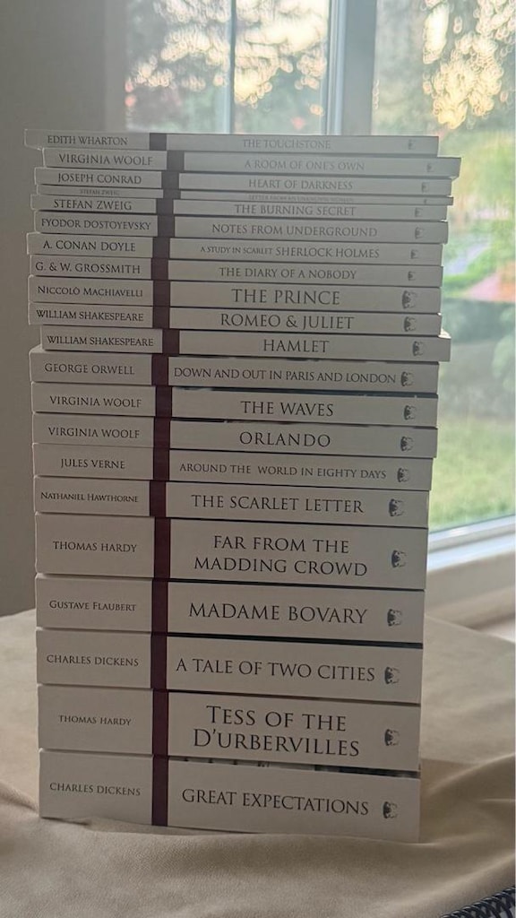 21 Kitaplık İngilizce Dünya Klasikleri Seti – Shakespeare, Orwell, Woo