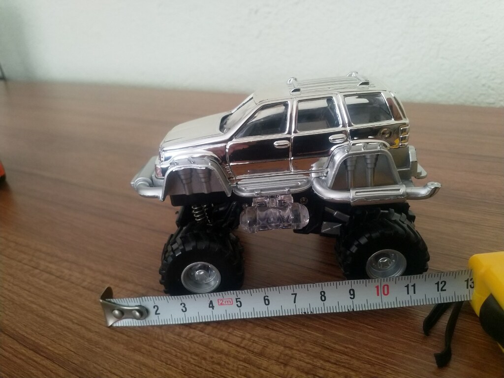 Metal canavar kamyon jeep oyuncak ışıklı amortisörlü çek bırak özellik - 2