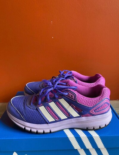 Adidas koşu ayakkabısı