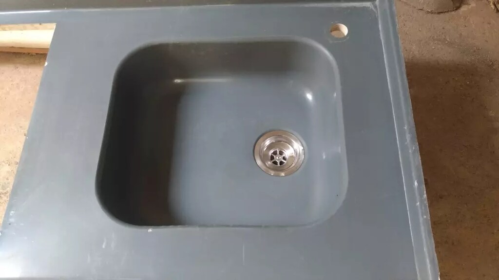 Akrilik ankastreye uygun mutfak taşı
