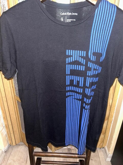 Calvin Klein T-shirt