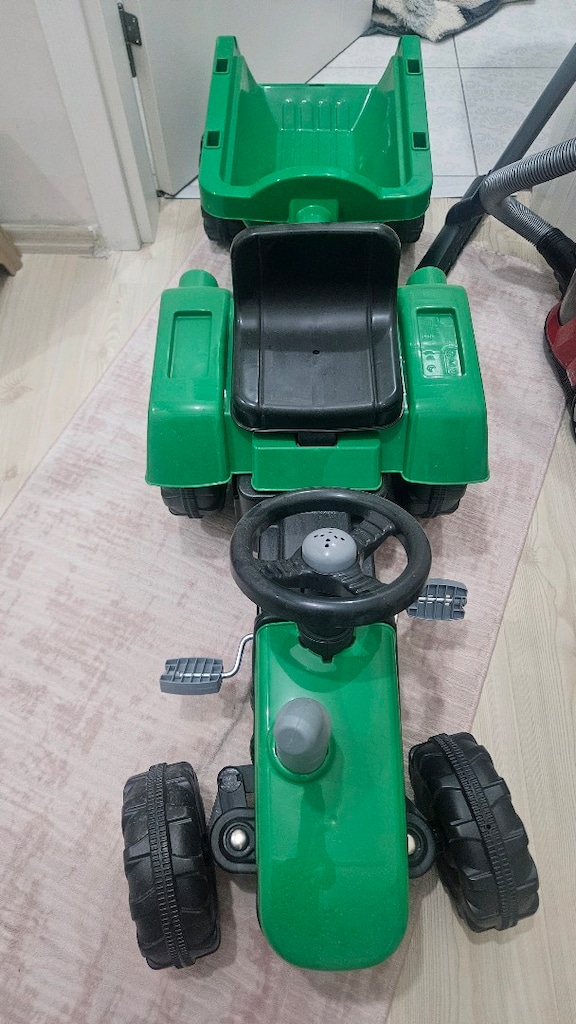 Pedallı traktör
