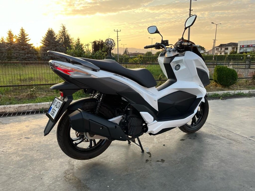 Temiz sıfır ayarında scooter motosiklet - 2