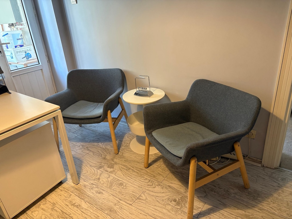 Beyaz Yuvarlak Yan Sehpa / Ofis Sehpası - 2