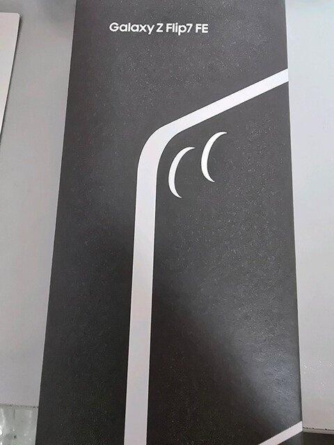 kutusunda sıfır telefon