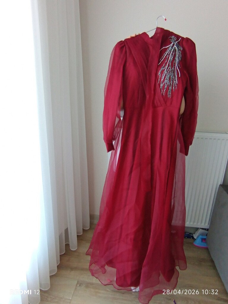 bordo elbise satılıktır.pazarlık payı var.rengi ilk fotoğraf taki gibi - 2