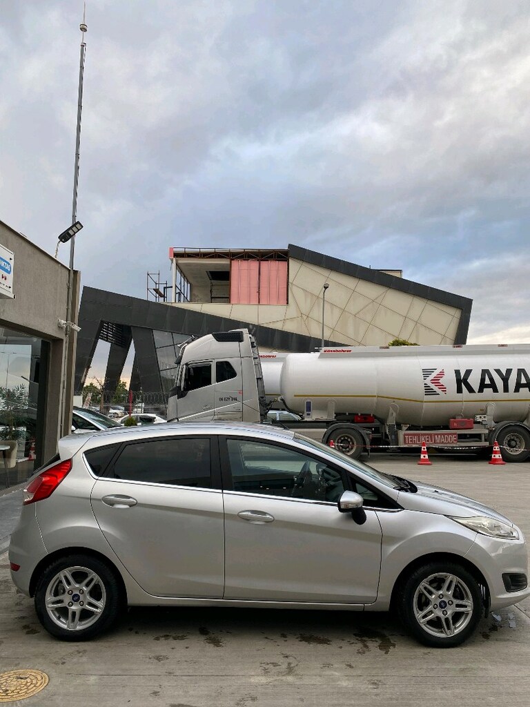 otomatik temiz düşük km fiasta otomatik - 2