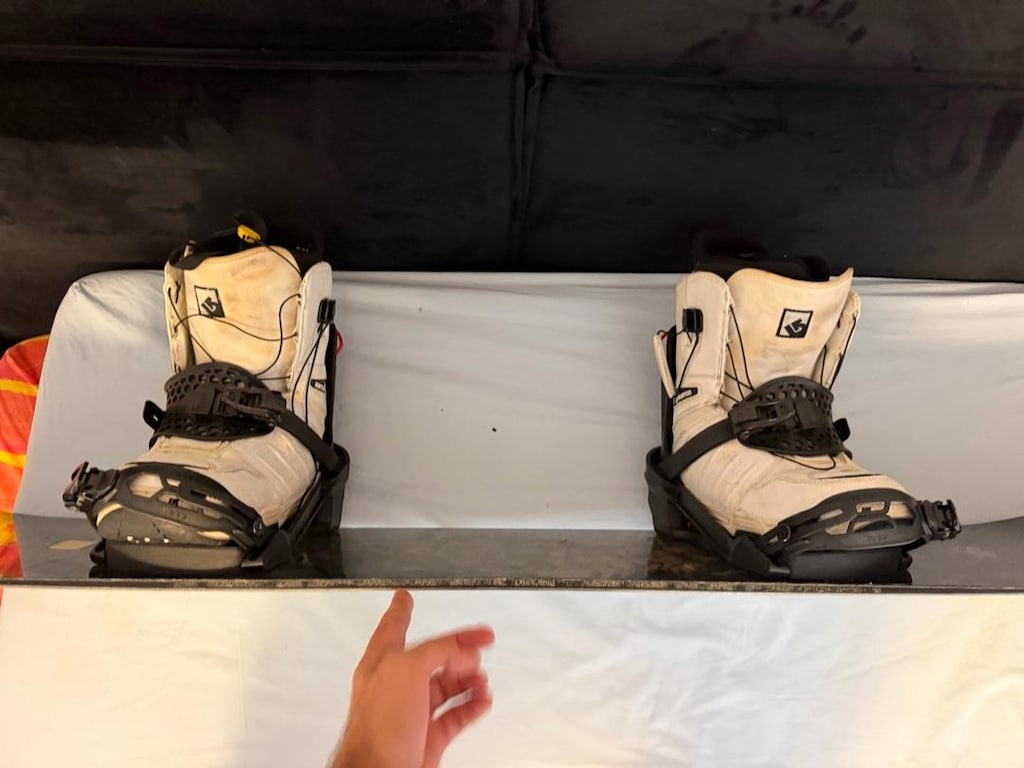 Rossignol Snowboard 155 cm + Clew Bağlama + Burton Bot 43.5 |KompleSet - 2