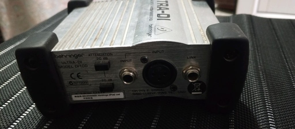 BEHRINGER DI-BOX - 2