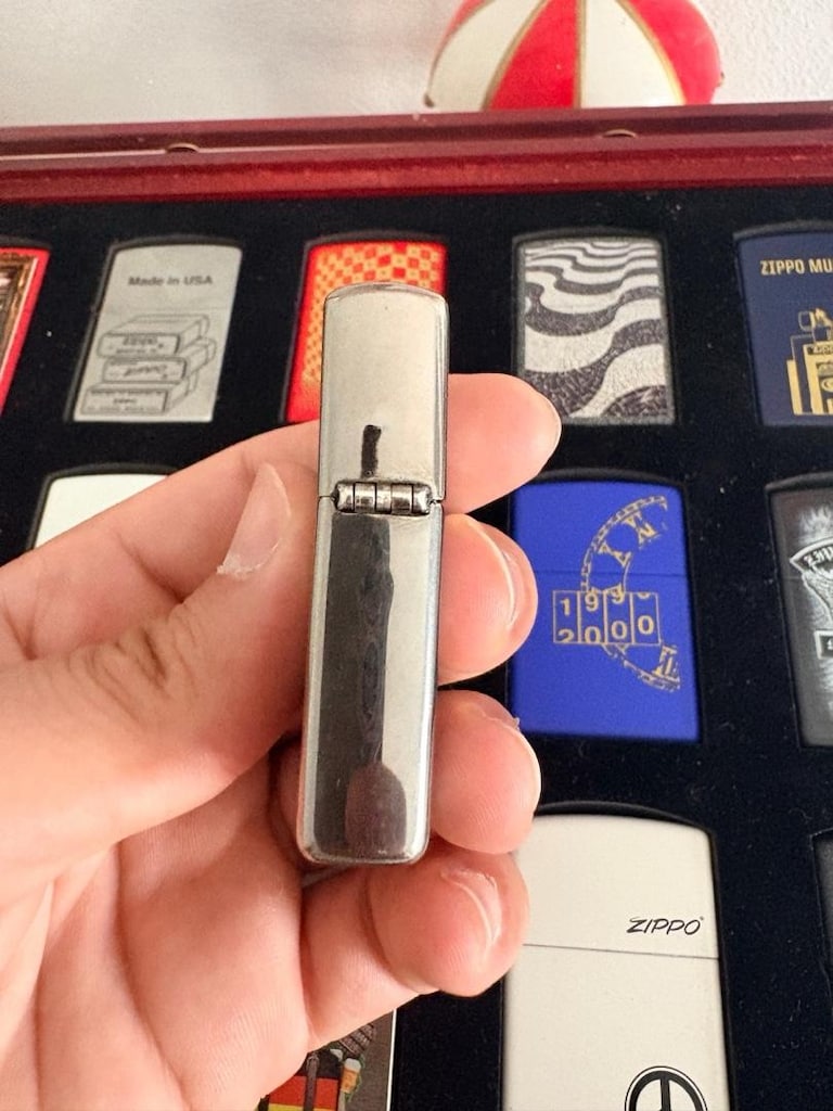 zippo kadın figürü çakmak - 4
