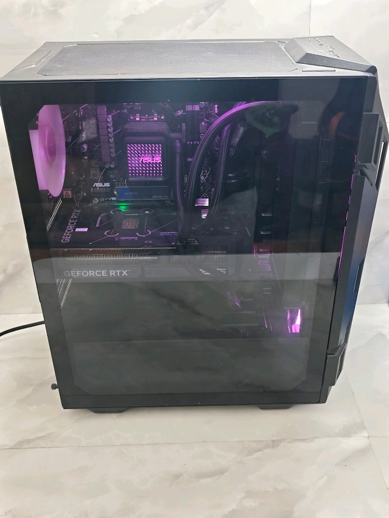 Ryzen 7 7800x3d RTX 5070 16GB DDR5 Ram 512GB SSD - 2