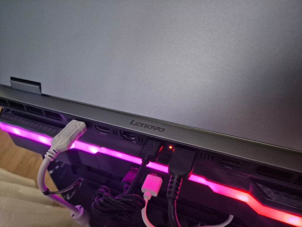RTX 5060'LI GÜÇLÜ OYUNCU LAPTOPU – FULL GAMING SET - 12