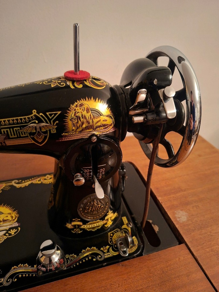 Zenith Masalı Dikiş Makinesi - 6