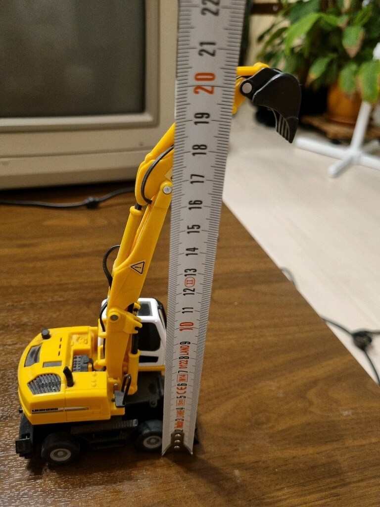 Dickie Toys Liebherr oyuncak kepçe iş makinesi - 3