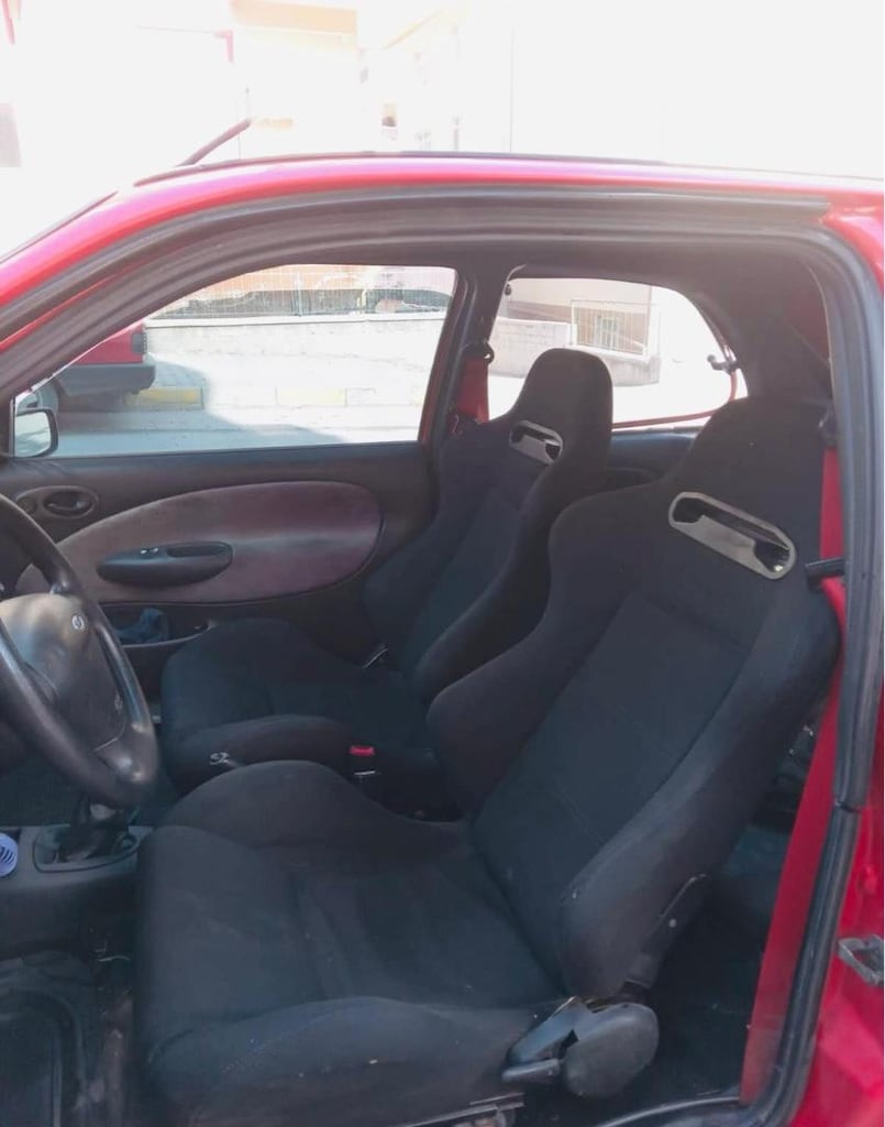 Ford Fiesta 2000 - 3