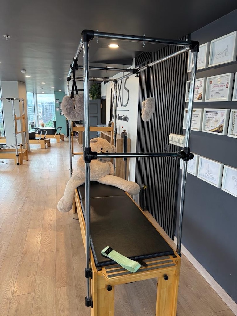 cadillac pro bendis pilates poz çalışmalarına - 2