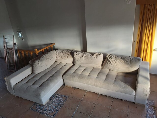 Sectional sofa