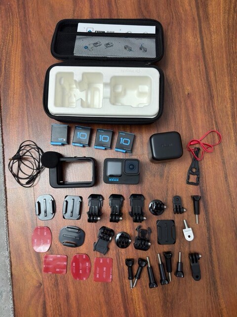 GoPro Hero 10 + Aksesuar Seti – Temiz Sorunsuz 1 saat kullanılmıştır.