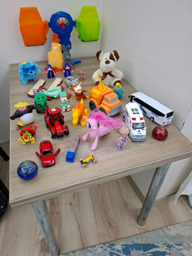 hepsi yeni.temiz oyunçak. pilli çalışıyor - 6