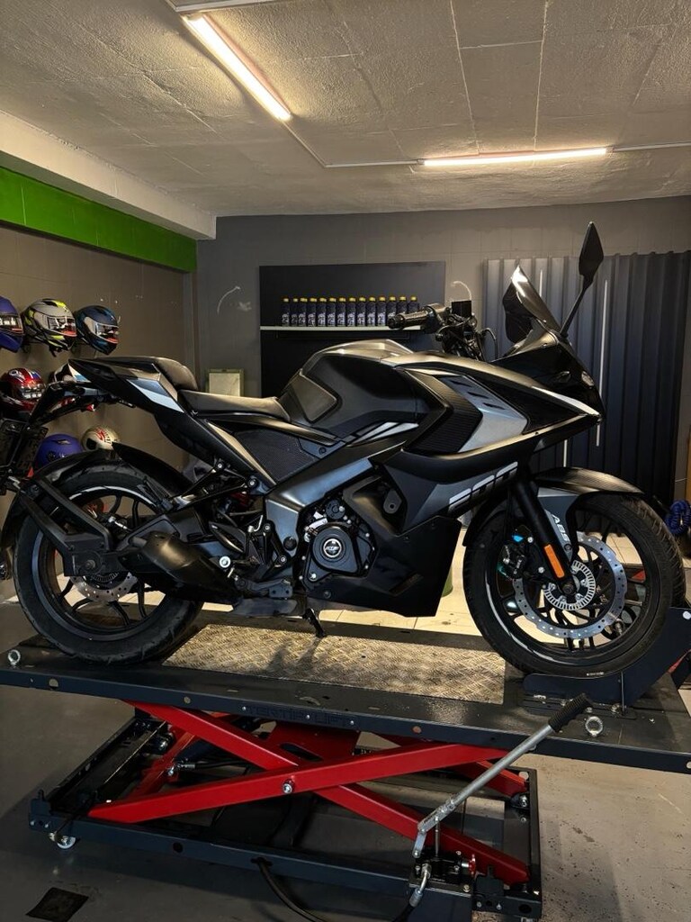 Bajaj pulsar rs200 2023 model hatasız kayıtsız - 8