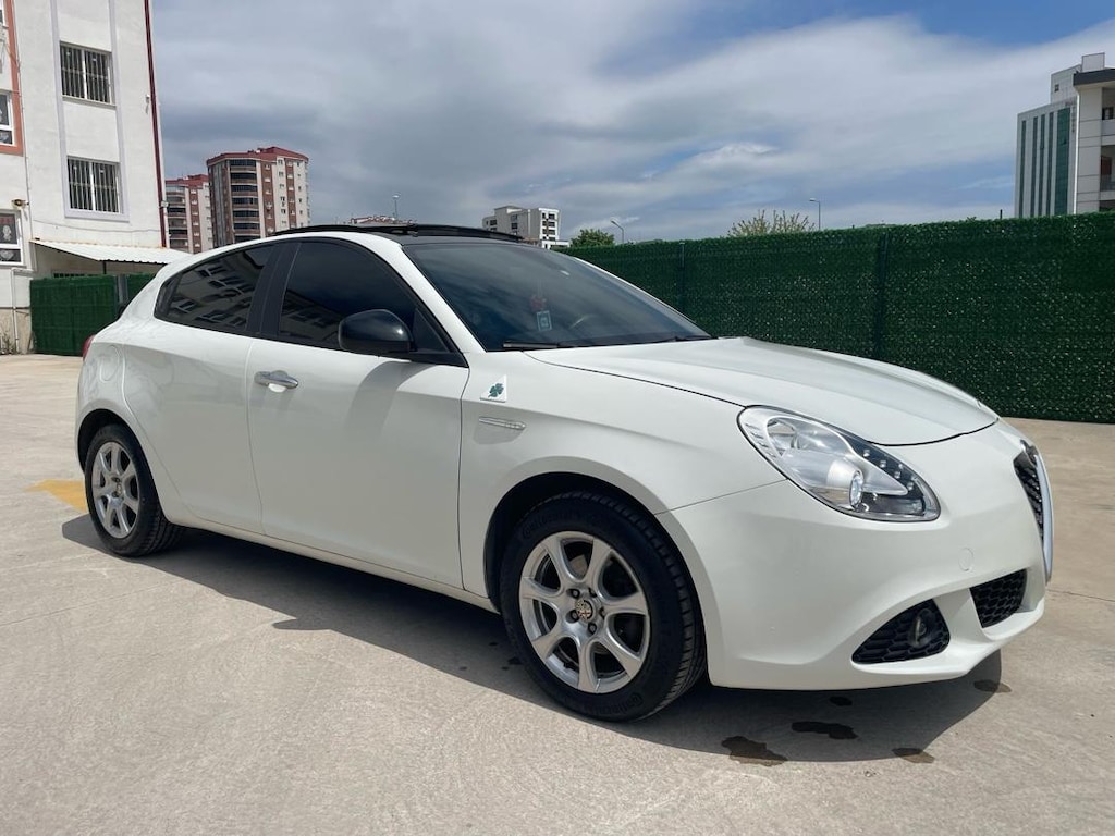 Sportif Ruh Temiz Alfa Romeo Guiletta - 16