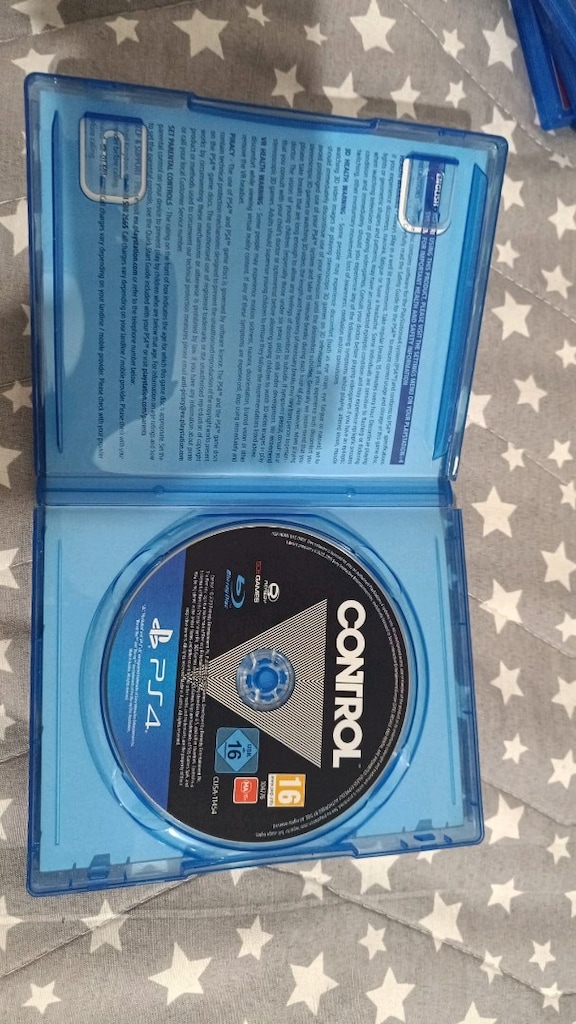 Control PS4 - 3