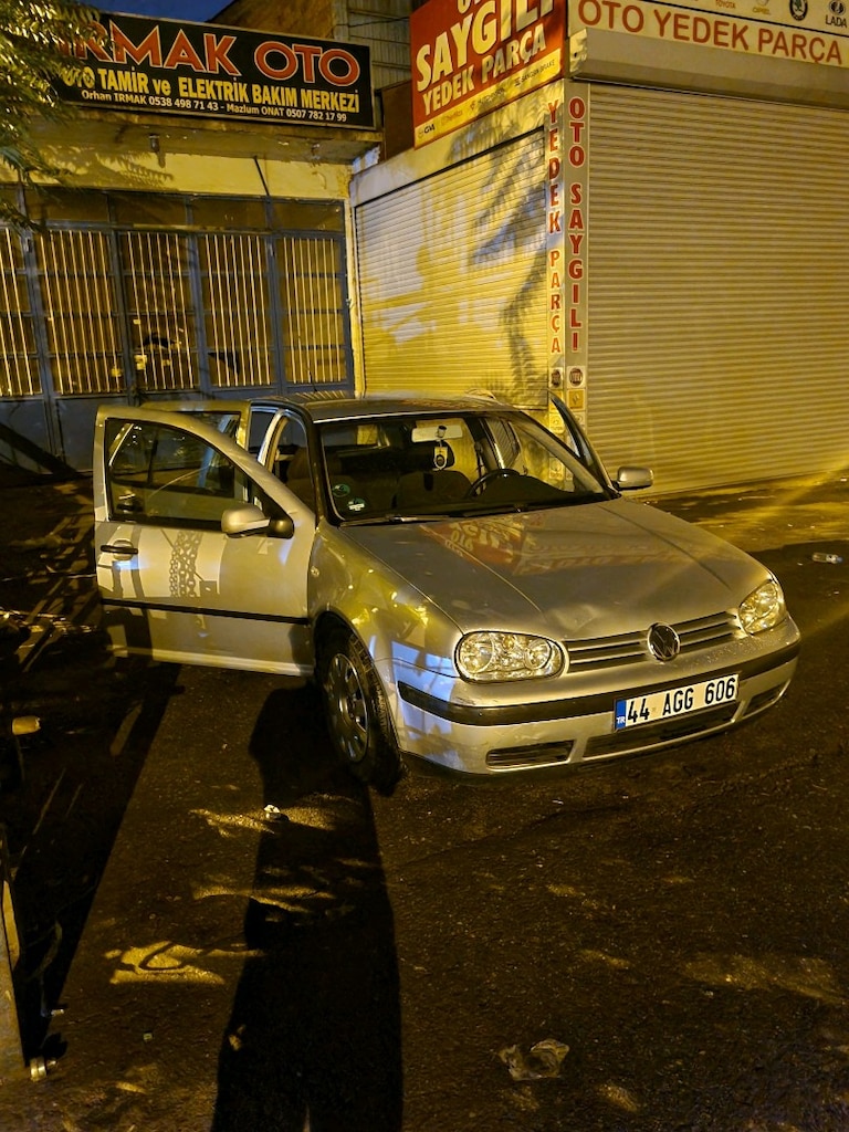 2003 model golf - 9