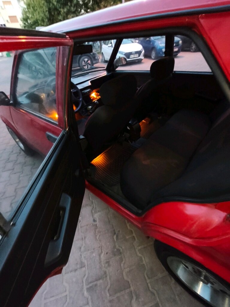 Kırmızı Tofaş Araba - 10