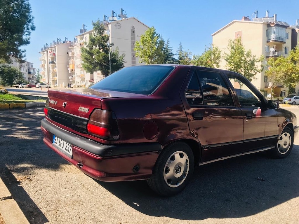 1.4 karbüratörlü hidrolik direksin Renault 19 - 4